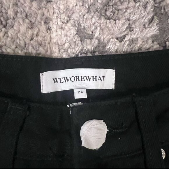 NWOT WeWoreWhat Women's black Straight leg Jeans with faux fur cuffs size 24 - Picture 4 of 15